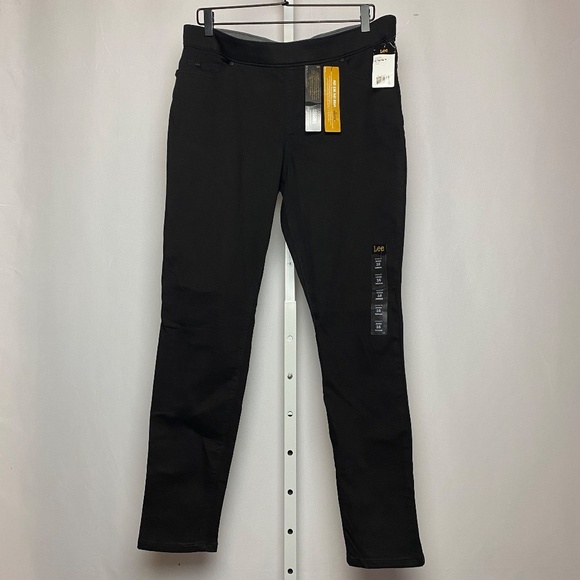 Lee Pants - NWT Lee Womenʻs Plus Size Black Mid Rise Fit Dream Legging Size 16